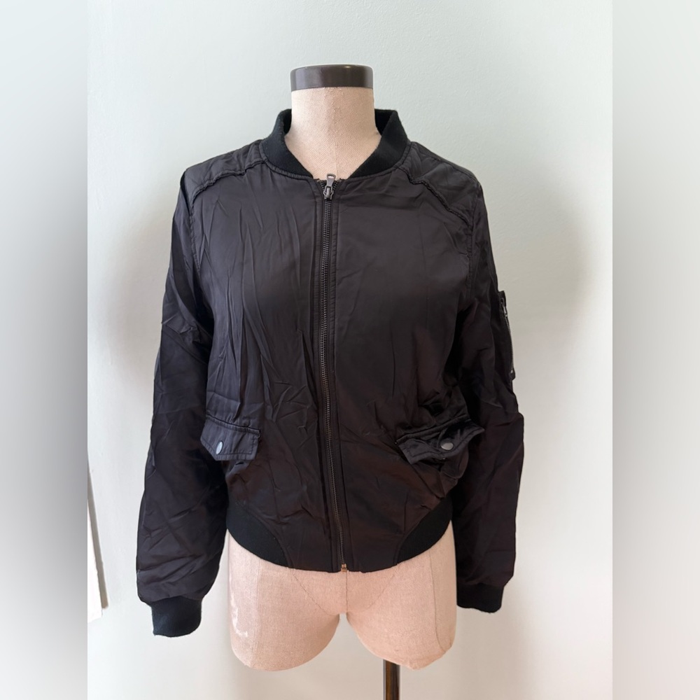 PAIGE black bomber jacket with zipper pockets